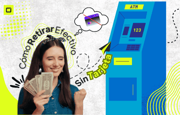 mujer logrando sacar dinero de un cajero sin tarjeta
