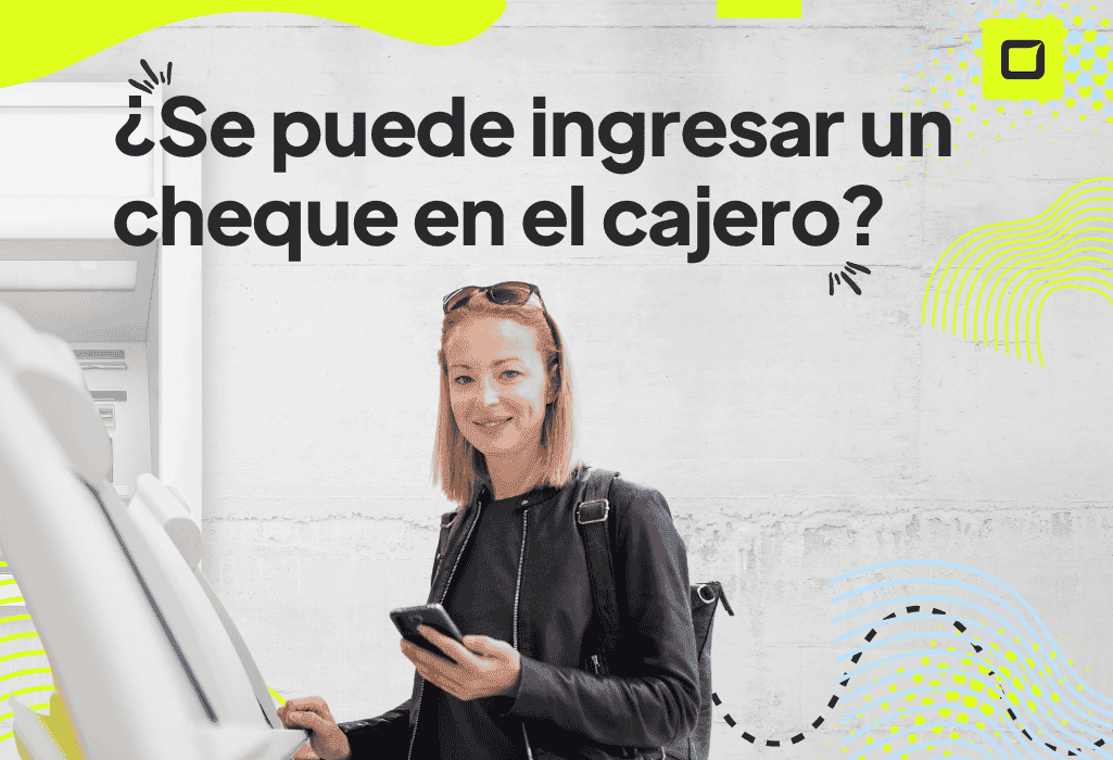 chica en el banco terminando de ingresar un cheque