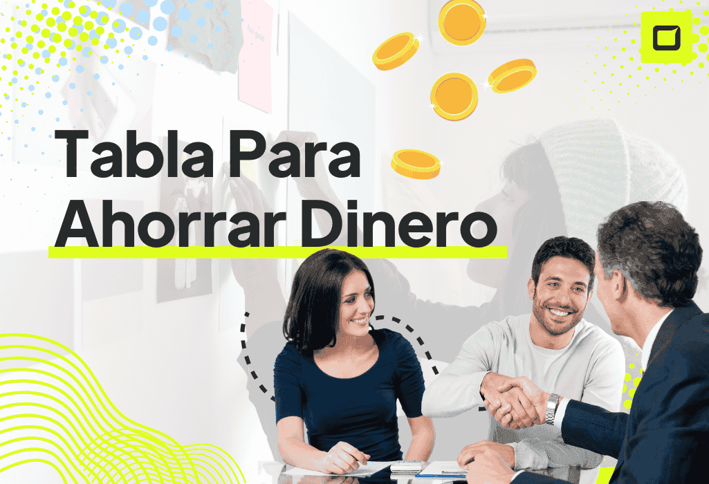familia ordenando su plantilla de ahorro anual contentos por poder invertir sus ahorros