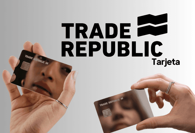 Logo de trade republic con varias tarjetas mirar siendo sostenidas y un fondo gris