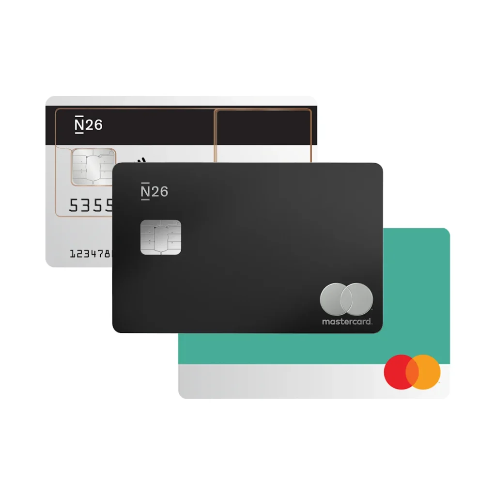 3 diferentes tarjetas de color gris verde y negro