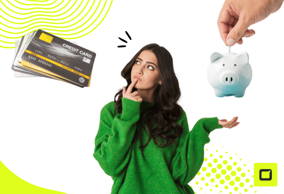 Chica pensado entre elegir una cuenta corriente y una Cuenta ahorro 